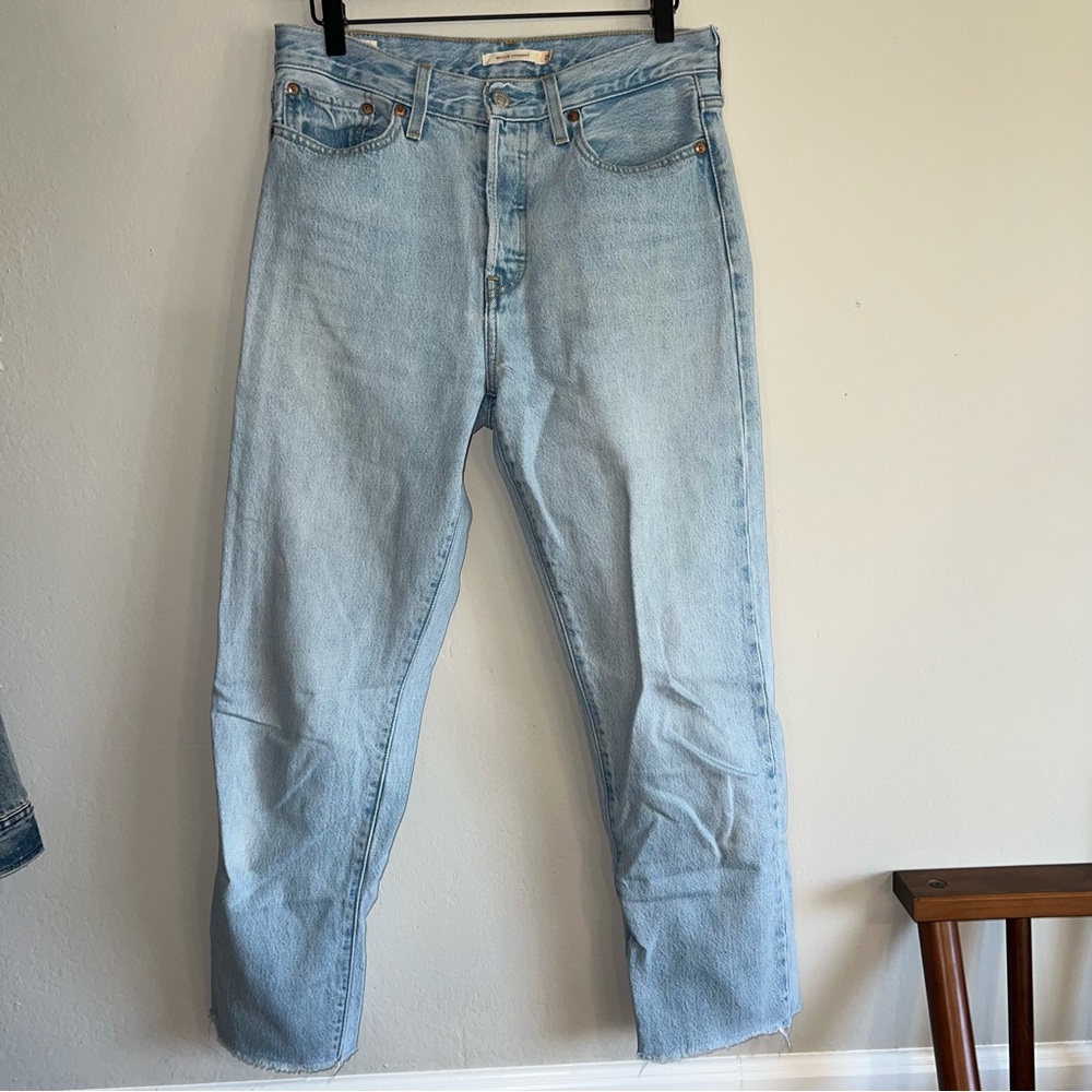 Levi’s Wedgie Straight Classic Light Blue Jeans Size 29